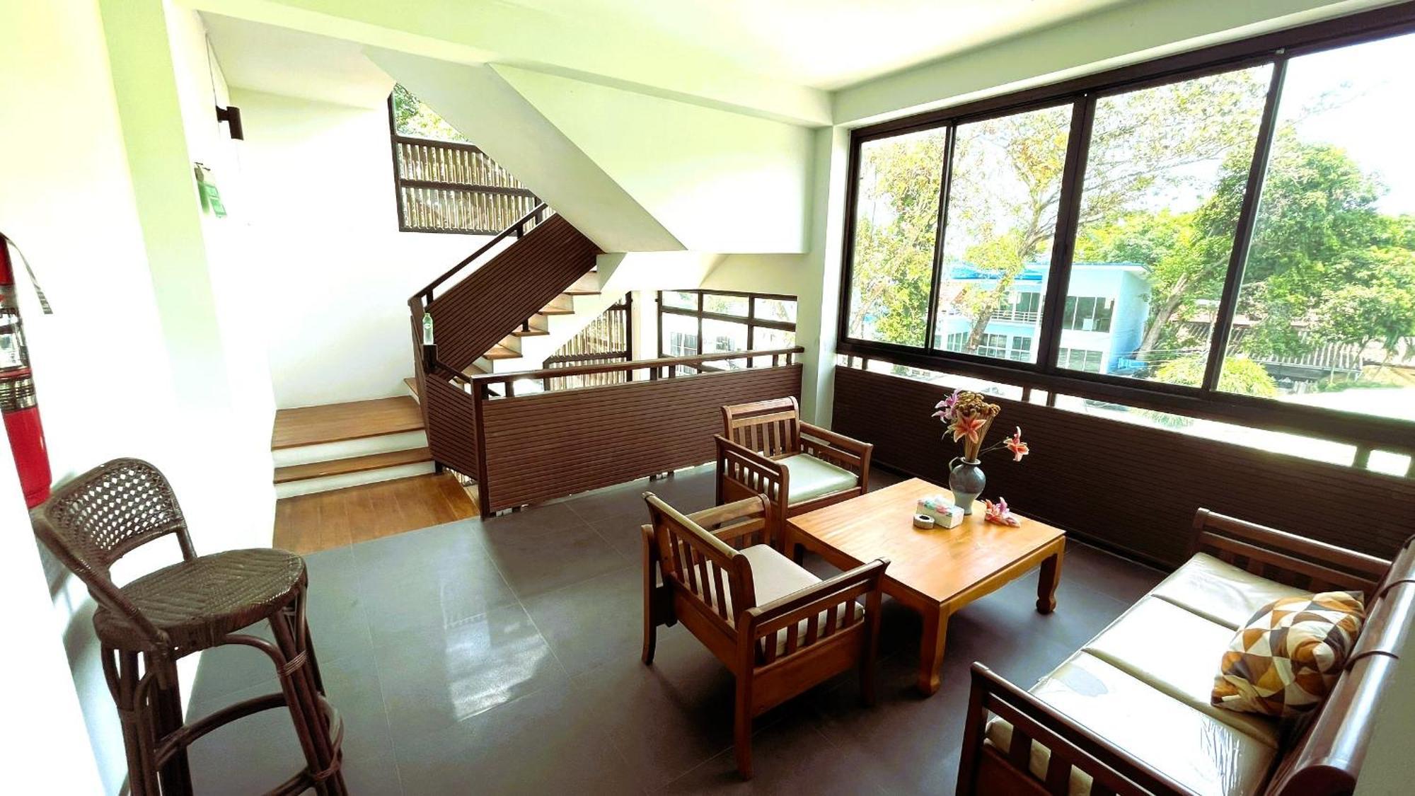 באנג ראק Rockstar Beach Apartments מראה חיצוני תמונה