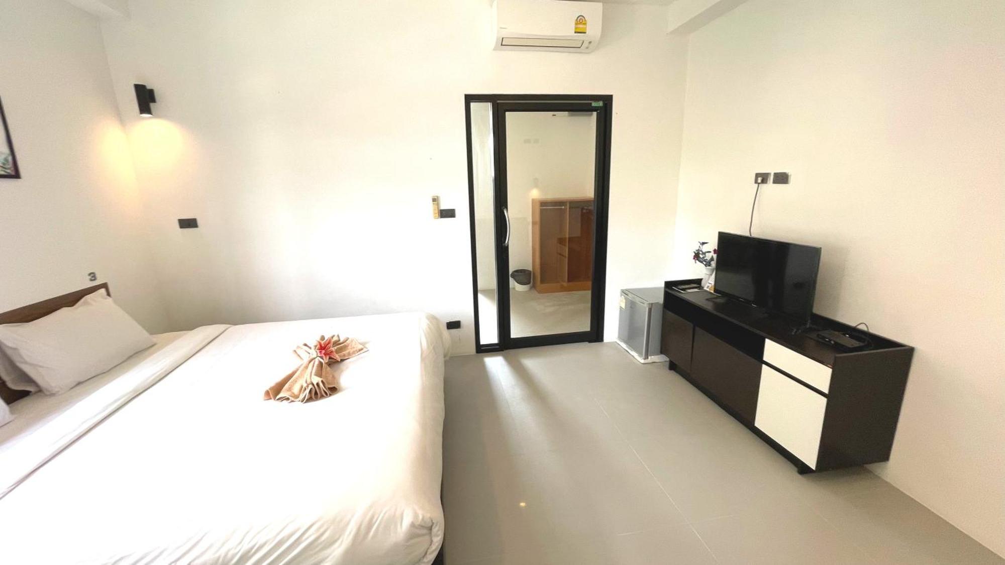 באנג ראק Rockstar Beach Apartments מראה חיצוני תמונה