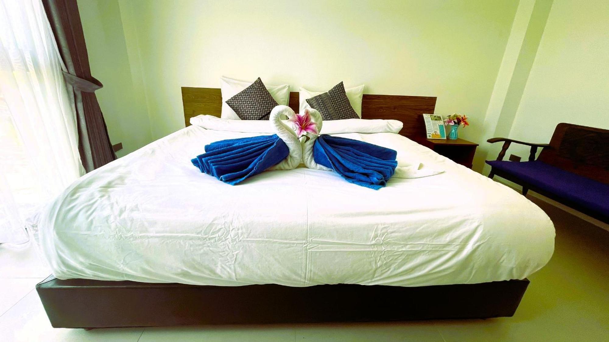 באנג ראק Rockstar Beach Apartments מראה חיצוני תמונה