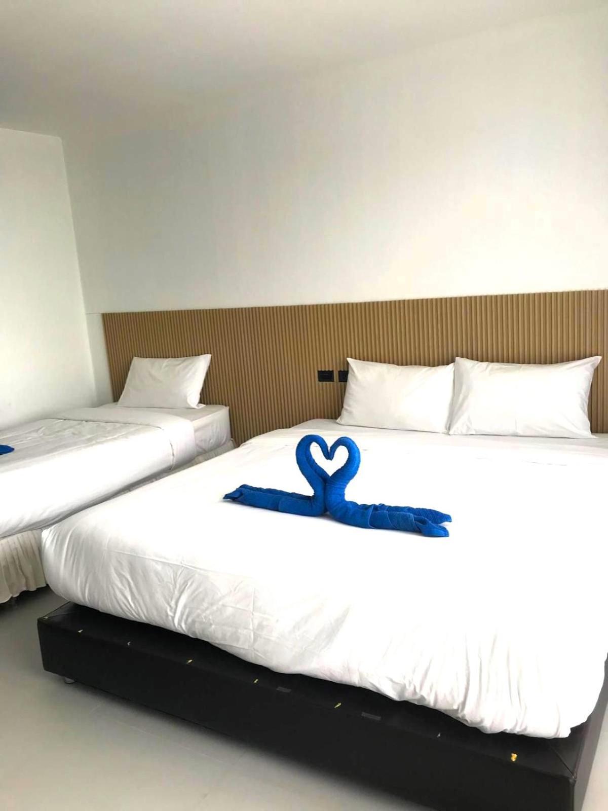 באנג ראק Rockstar Beach Apartments מראה חיצוני תמונה