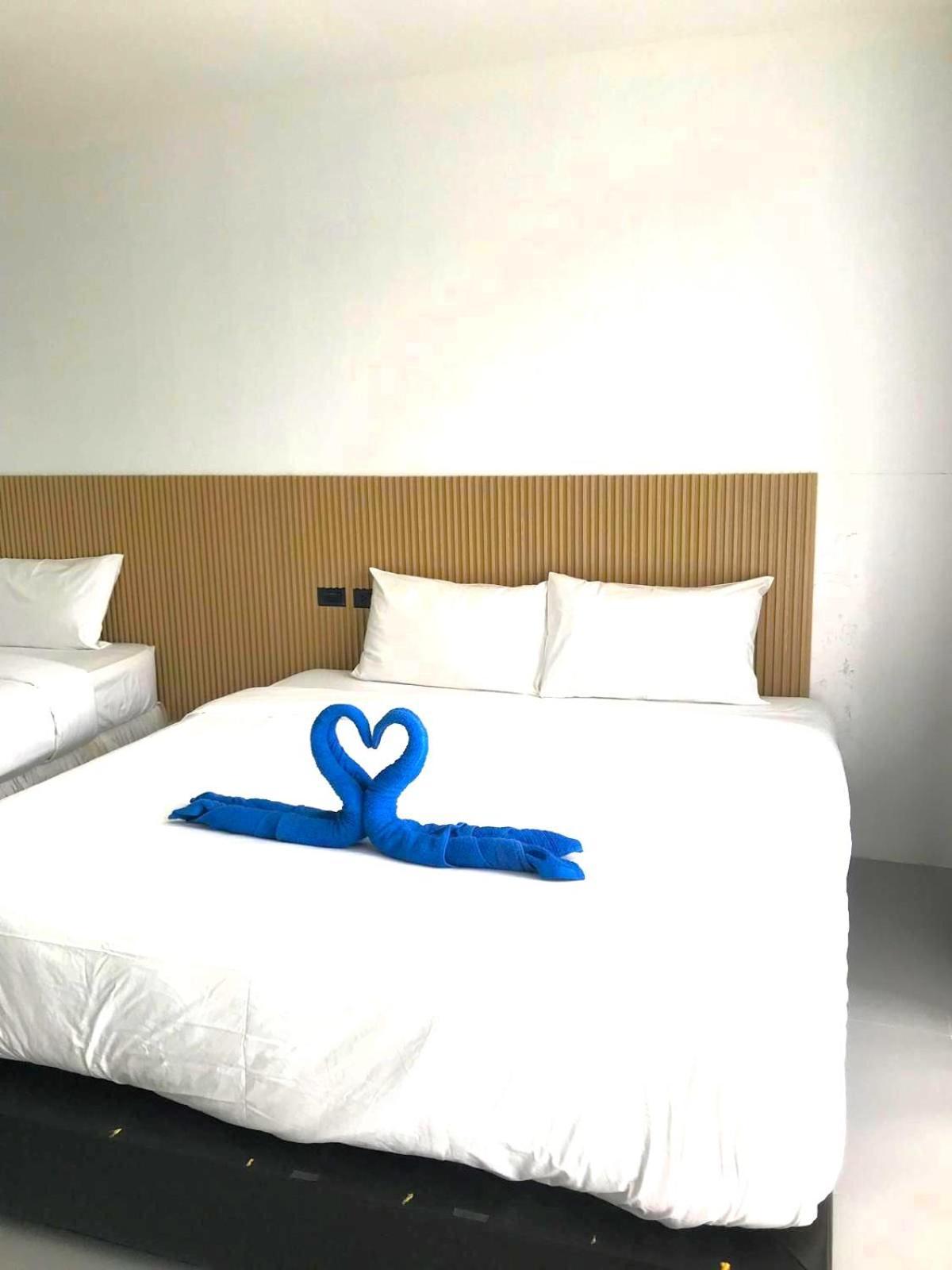 באנג ראק Rockstar Beach Apartments מראה חיצוני תמונה